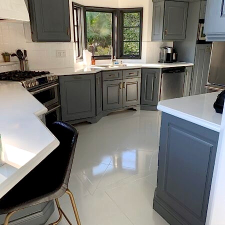 A Maid For LA cleaning professional provides detailed residential cleaning service in Los Angeles.