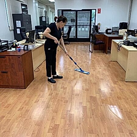 Professional Maid For LA cleaner providing home cleaning services in Los Angeles