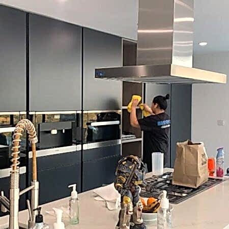 A Maid For LA cleaning professional provides detailed residential cleaning service in Los Angeles